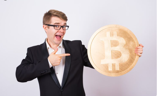 Why Warren Buffett's Continued Rejection of Bitcoin Is Now Costing Berkshire Shareholders Real Money